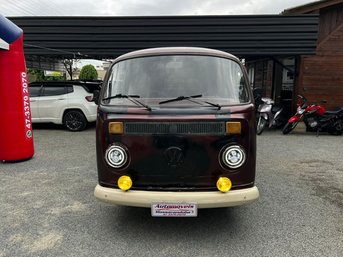 Volkswagen Kombi Furgão 