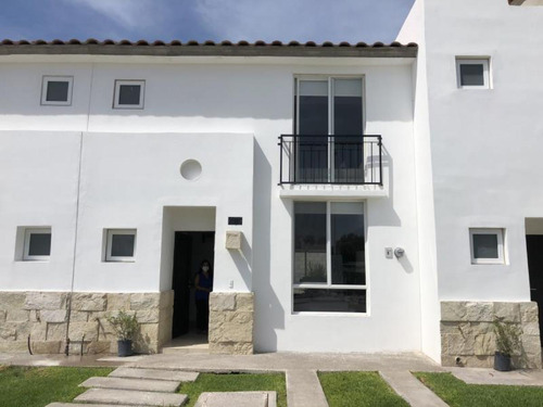 Casa En Venta En Los Almendros