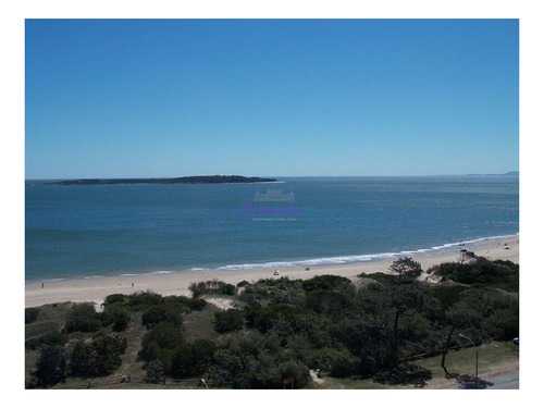 Imagen 5 de 22 de Venta Y Alquiler Temporario Apartemento De 3 Dormitorios Y Dependencia Playa Mansa, Punta Del Este.