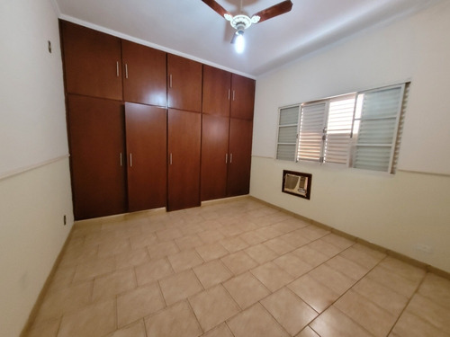 Imagem 12 de 26 de Casa No Centro De Olímpia (sp) Com 4 Quartos, Sendo 1 Suíte