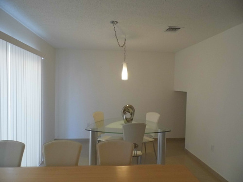 Imagen 5 de 14 de Town Houses En Venta Porlamar Villas