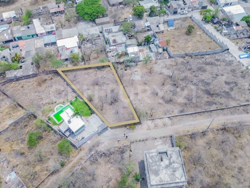 Terreno De 853m2 En Col. La Cruz Xochitepec Morelos $420,000