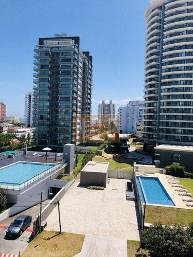 Imagen 4 de 28 de Apartamento En Brava, 3 Dormitorios