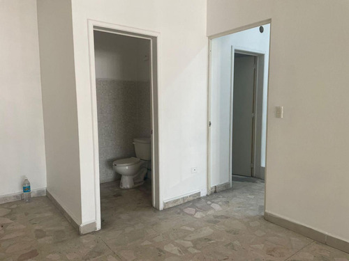 Local Comercial En Venta Y Renta Con Departamento En Col. Las Reynas, Irapuato, Gto.
