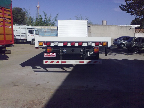 Imagen 3 de 6 de Camion Fletes De Mercaderias.no Mudanzas