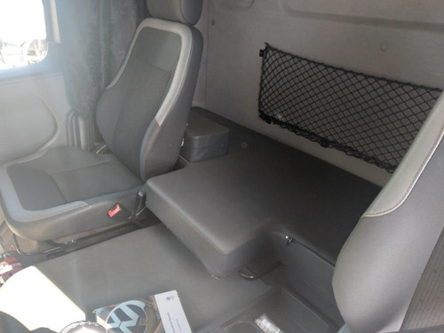 Imagem 10 de 14 de Vw 25.360 6x2 - Ano 2021/2022
