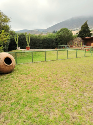 Casa En Agradable Condominio/ Cerro Grande