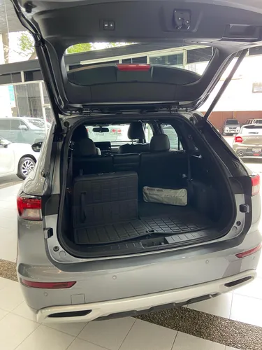 Mitsubishi Outlander 2024