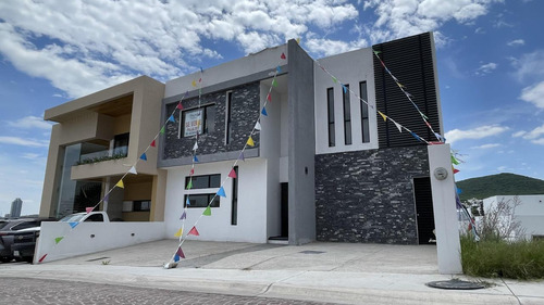 Casa Nueva En Venta En Lomas De Juriquilla