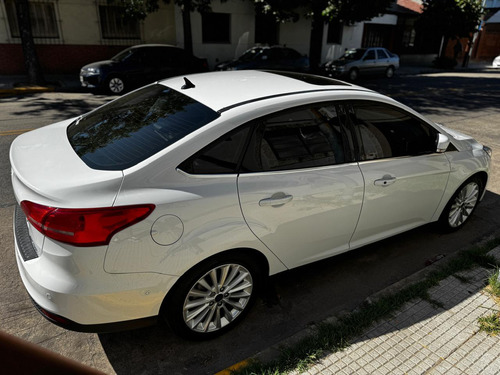 Ford Focus III 2.0 Sedan Titanium Mt