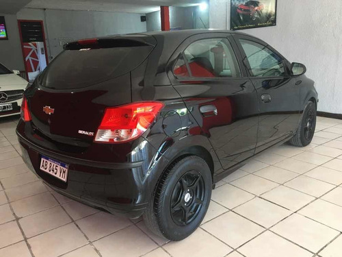 Chevrolet Onix Lt 2017 40000km Permuto / Financio