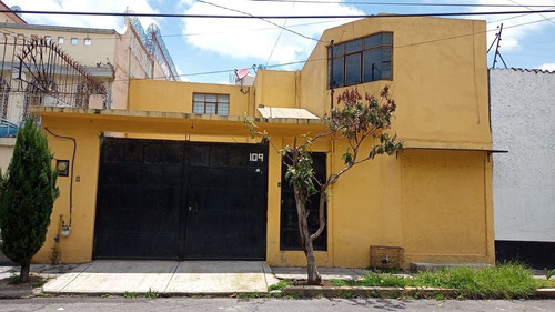 Casa En Venta Col. Club Jardín En Toluca