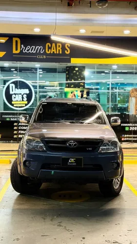 Toyota Fortuner 4.0 Sr5