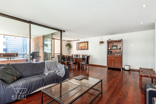 Amplio Departamento En Venta De 3 Dorm. En Las Condes