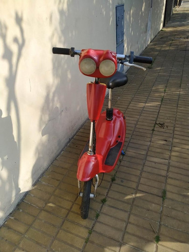 Imagen 3 de 4 de Scooter Electrico Para Chicos 24v Baterias Nuevas