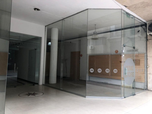 Local Comercial En Alquiler Ubicado En Ciudad Vieja