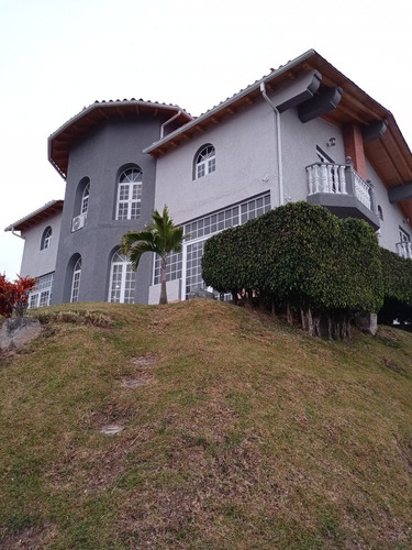 Best House Vende Increíble Quinta En Colinas De Carrizal Urbanización Pan De Azúcar