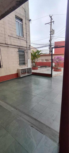 Apartamento 2 Dormitórios Em Carapicuíba