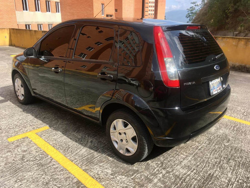 Imagen 3 de 11 de Ford Fiesta Move Sincrónico