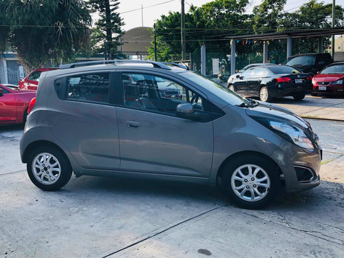 Imagen 10 de 15 de Chevrolet Spark 2017 1.4 Ltz Mt