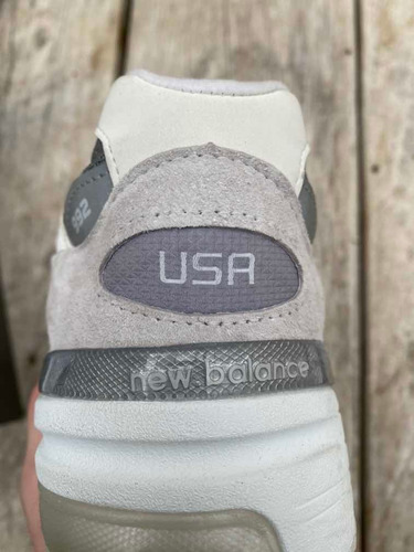 Tênis New Balance 992 Branco/cinza