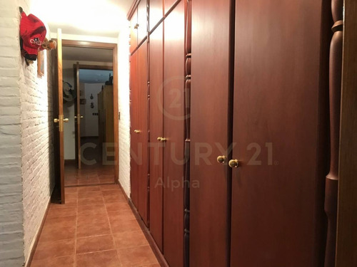 Imagen 23 de 30 de Excepcional Residencia Con Hermoso Parque En Atlantida.