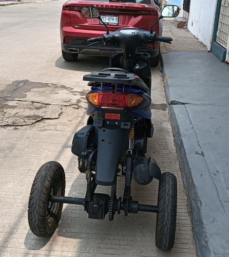 Trimoto Modificada En Color Azul