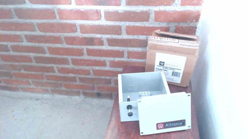 Fuente De Alimentación Ac Altronix (Usado)