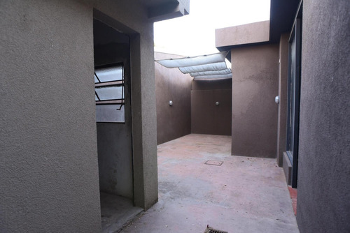 Imagen 26 de 26 de Casa + Depto En Lote Propio - Ituzaingó Norte