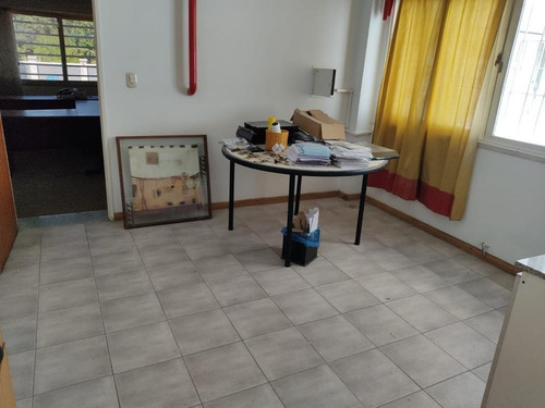 Imagen 18 de 20 de Galpon Comercial Con Local En Alquiler Paternal/chacarita