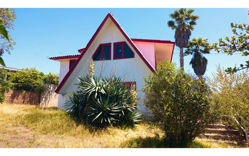 Casa En Terreno De 350 M2 A 3 Cuadras De Playa Amarilla De C