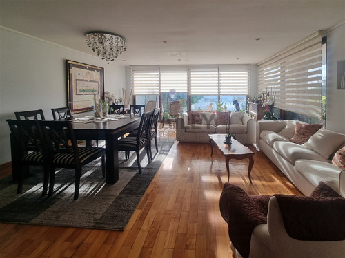 Casa Mediterránea En Venta De 4 Dorm. En Concón