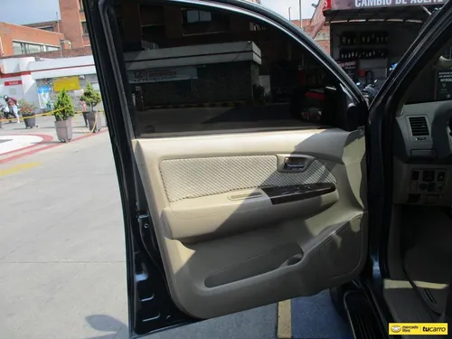 Toyota Fortuner Sr5 4x2 2700cc At Aa