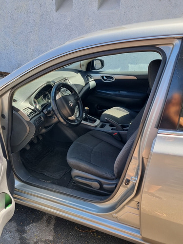 Nissan Sentra 1.8 Advance Mt