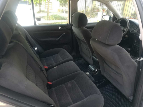 Imagen 9 de 9 de Volkswagen Golf 2005 1.6 Comfortline