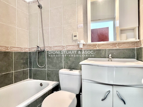 En Venta 2 Dormitorios En Punta Del Este - Frente A Plaza Los Artesanos - Oportunidad