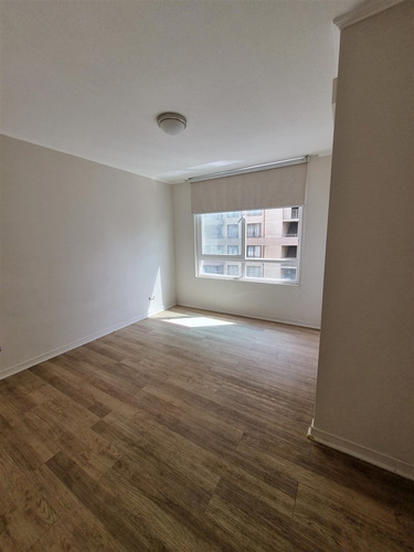 Departamento En Venta De 2 Dorm. San Miguel - Metro Lo Vial