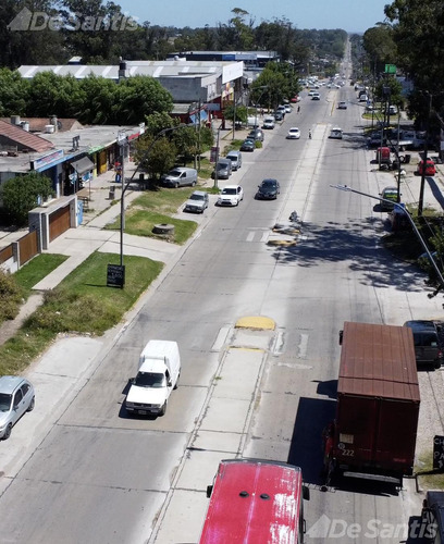 Galpón A Estrenar Sobre Av. Mario Bravo