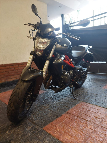 Imagen 2 de 5 de Benelli Tnt 300