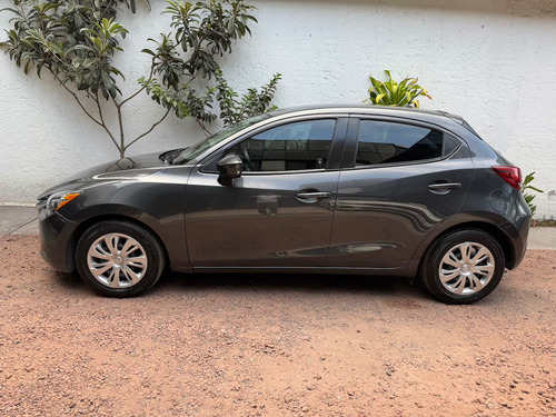 Mazda Mazda 2 1.5 I At At