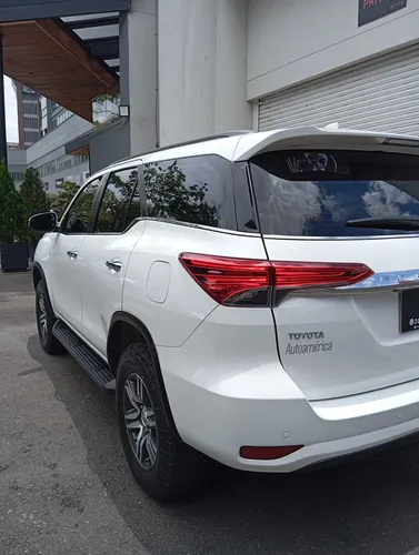 Toyota Fortuner Srv 2.7 Aut 7p