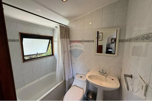 Venta De Parcela Con Casa En Cond La Campiña 2