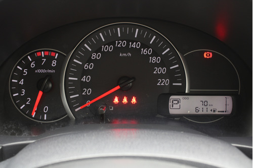 Nissan March 5p Exclusive L4/1.6 Aut