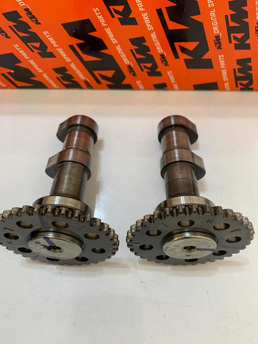 Imagen 3 de 9 de Tapa Cilindro Ktm Duke 200