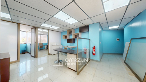 Se Vende Oficina De 71 M2 Con Estacionamiento