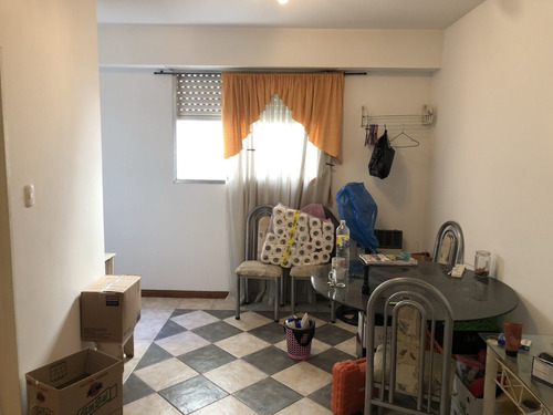 Imagen 2 de 14 de Venta De Departamento 2 Ambientes En Villa Luzuriaga
