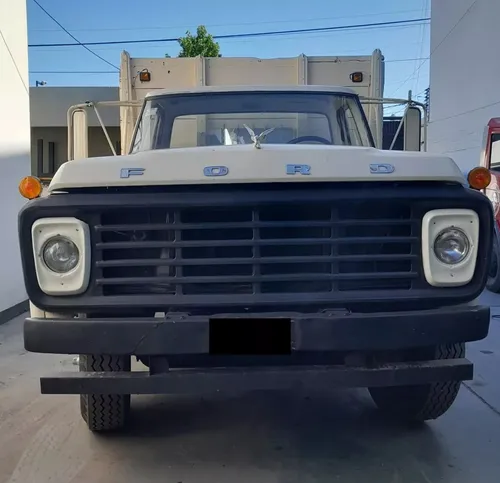 Ford F7000 C Playa, Cubiertas Del Nuevas Permutas 10 Pallets
