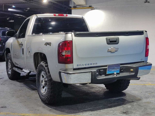 Imagen 4 de 11 de Chevrolet Silverado Lt 4x4