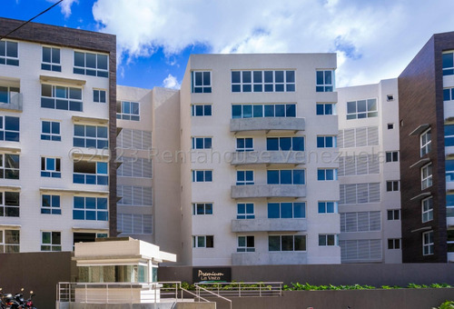 Alquiler De Espléndido Apartamento En Las Mercedes / Cl. Mls-24-22182