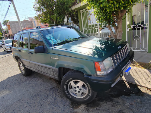Jeep Grand Cherokee Laredo L6 4x2 At